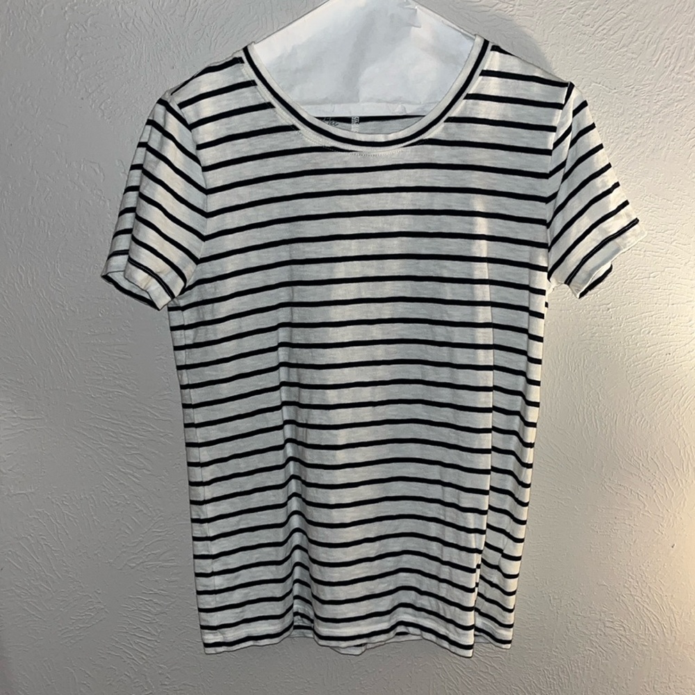 Black and White Striped T-shirt!